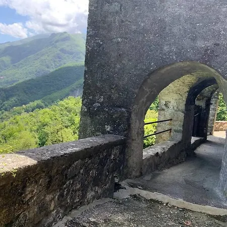 La Terrazza Sulle Apuane Apartment *