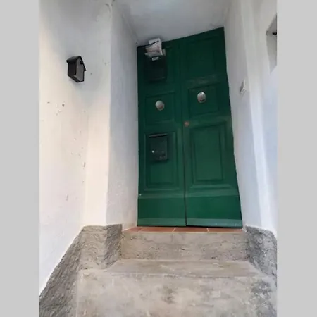 La Terrazza Sulle Apuane Apartament *